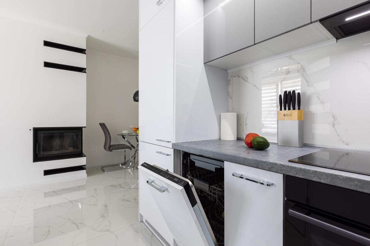Apartament Z Basenem I Kominkiem ,,Baltic Sun” Sztutowo Luaran gambar
