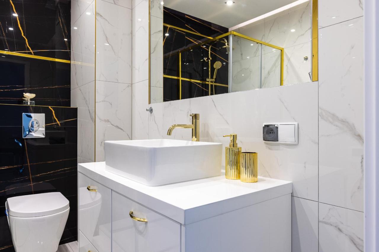 Apartament Z Basenem I Kominkiem ,,Baltic Sun” Sztutowo Luaran gambar
